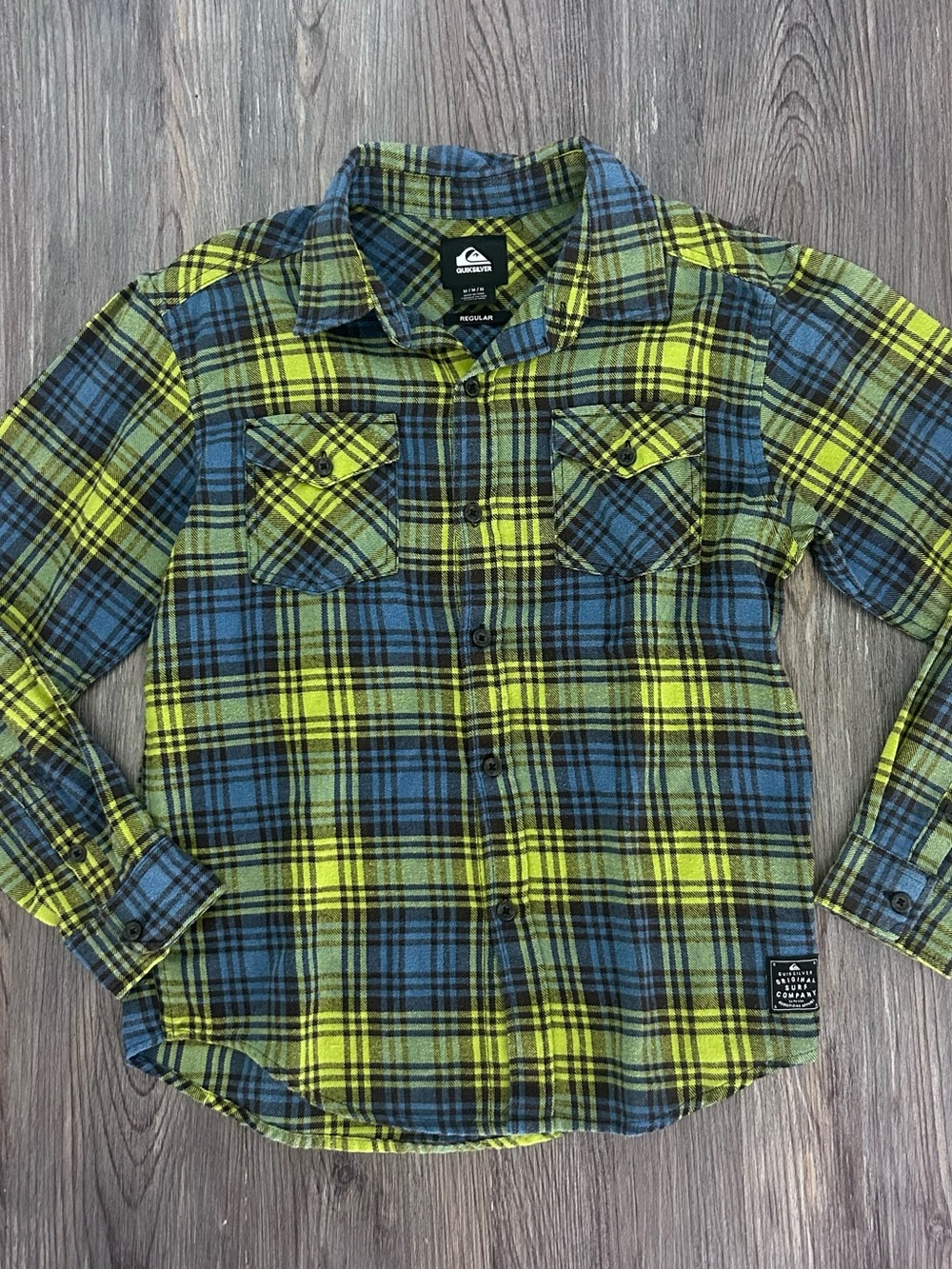 Quiksilver boys button down shirt M